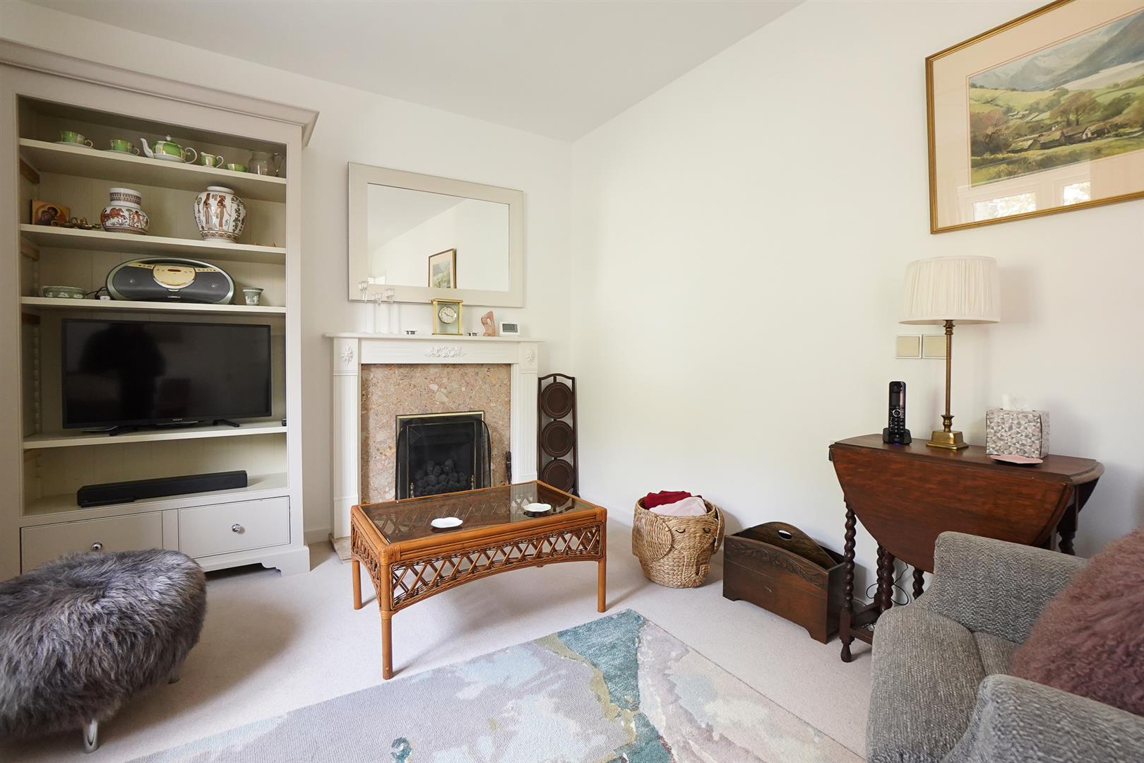 Paddock Lane, StratfordUponAvon Vaughan Reynolds Estate Agents